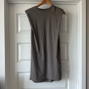 Aritzia babaton women’s shoulder pad mini dress